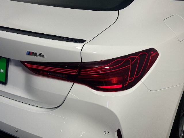 Used 2026 BMW M4 Coupe w/ Executive Package RWD image 31
