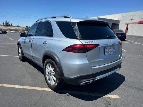 Used 2025 Mercedes-Benz GLE 350 4MATIC w/ Driver Assistance Package image 3