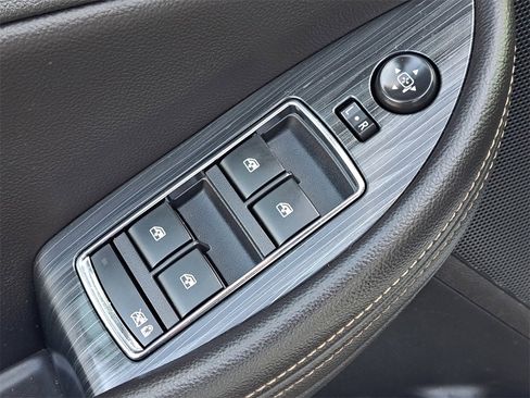 Used 2017 Chevrolet Impala LT image 17