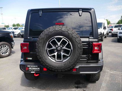 Used 2024 Jeep Wrangler Unlimited Rubicon w/ Technology Group AWD/4WD image 22
