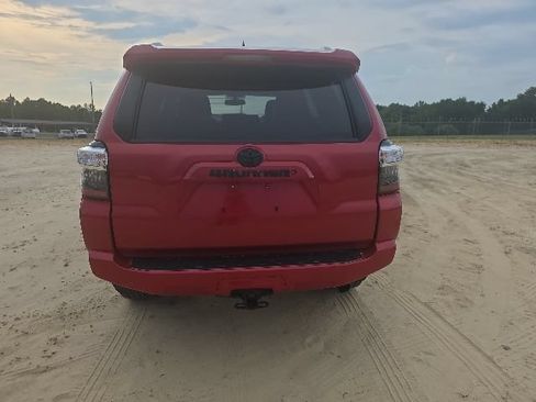 Used 2017 Toyota 4Runner SR5 Premium AWD/4WD image 3