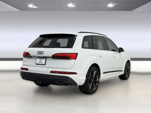 Used 2025 Audi Q7 3.0T Prestige AWD/4WD image 9