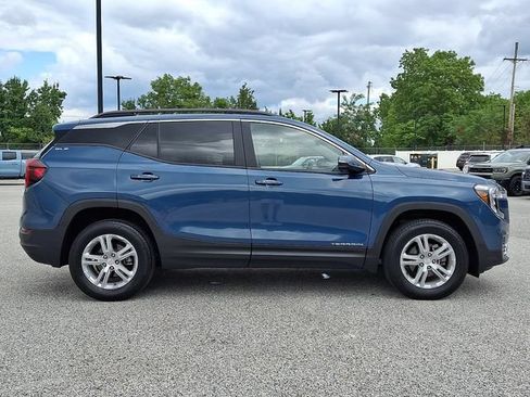 Used 2024 GMC Terrain SLE w/ Driver Convenience Package AWD/4WD image 10