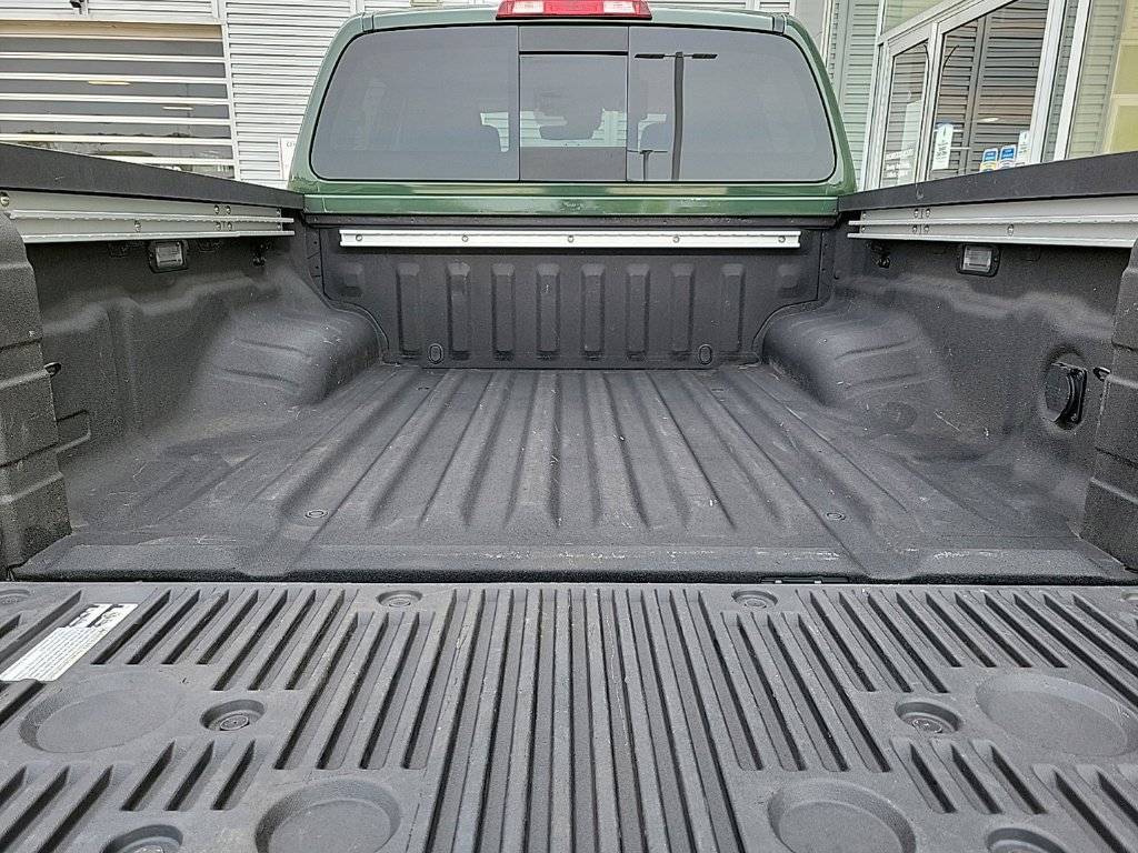 Certified 2024 Nissan Frontier SL w/ Technology Package RWD image 16