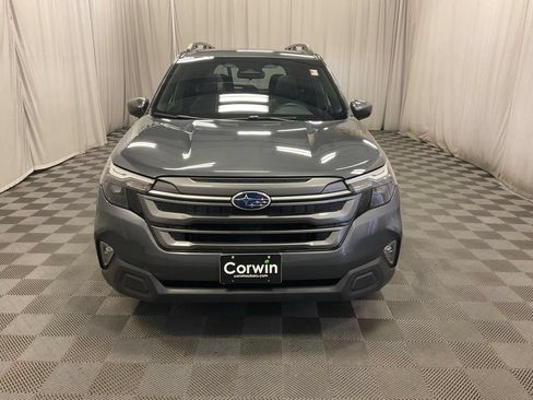 Used 2025 Subaru Forester Premium AWD/4WD image 13