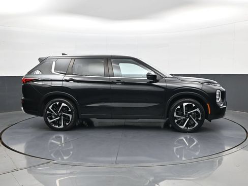 Used 2022 Mitsubishi Outlander SE AWD/4WD image 5