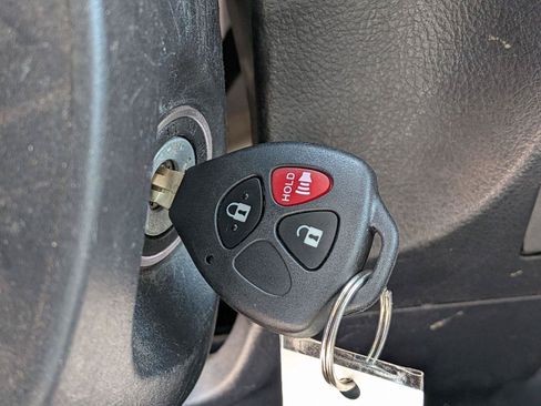 Used 2019 Toyota 4Runner SR5 AWD/4WD image 18