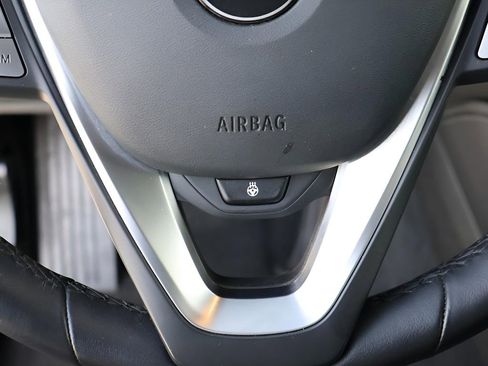 Used 2025 BMW X4 xDrive30i image 34