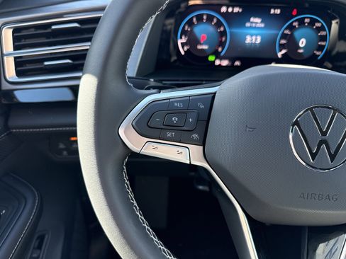 New 2026 Volkswagen Atlas Cross Sport SE image 14