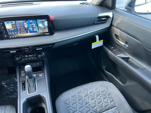 New 2026 Nissan Kicks SV w/ SV Premium Package image 29