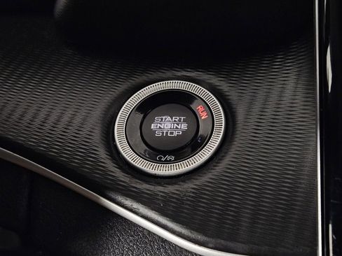 Used 2023 Jeep Grand Cherokee Altitude AWD/4WD image 16