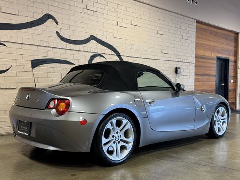 Used 2003 BMW Z4 3.0i image 6