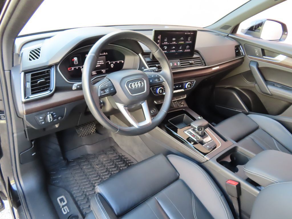 Used 2023 Audi Q5 2.0T Premium Plus w/ Premium Plus Package AWD/4WD image 26
