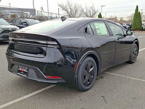 New 2026 Toyota Prius Plug-In Hybrid image 12