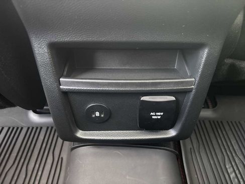 Used 2024 Ford Edge ST-Line image 33