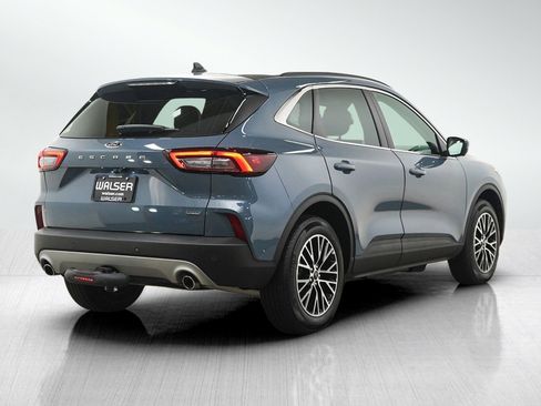 Used 2023 Ford Escape SE w/ PHEV Premium Package FWD image 5