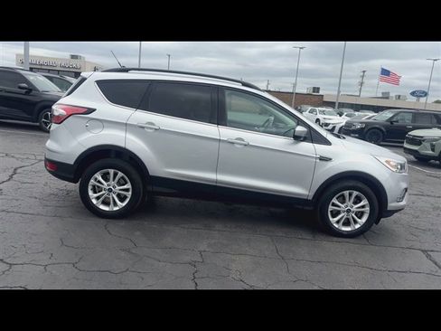 Used 2018 Ford Escape SEL AWD/4WD image 9