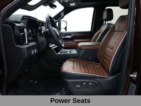 Used 2024 GMC Sierra 3500 Denali Ultimate AWD/4WD image 34