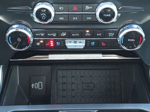 Used 2025 Ford F150 Raptor image 37