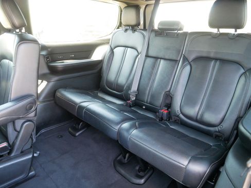 Used 2022 Jeep Wagoneer Series III AWD/4WD image 20