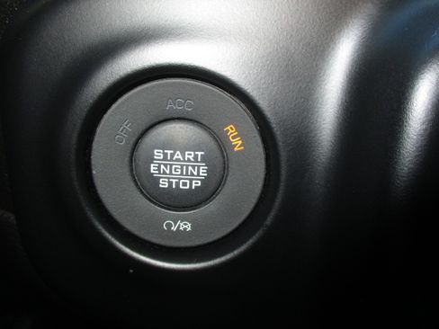 Used 2022 Jeep Gladiator Sport image 20