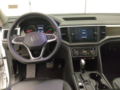 Used 2021 Volkswagen Atlas SE w/ Panoramic Sunroof Package FWD image 22