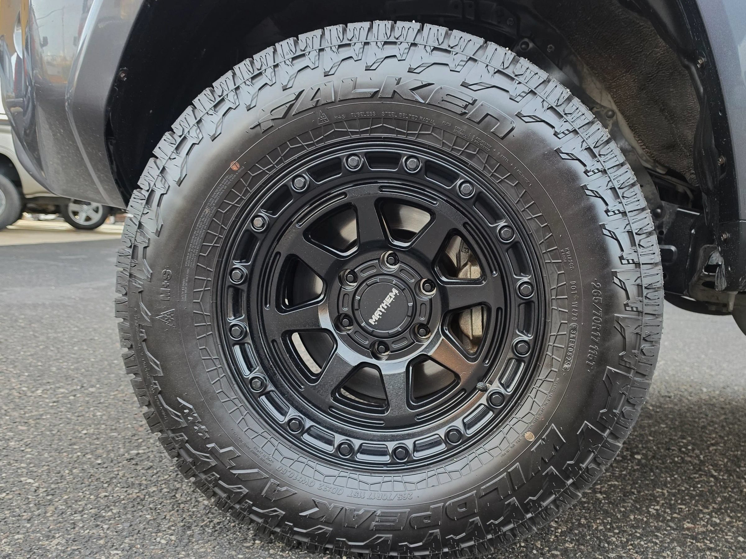 Used 2018 Toyota 4Runner SR5 AWD/4WD image 35