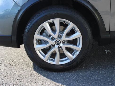 Used 2021 Nissan Rogue Sport SV image 17