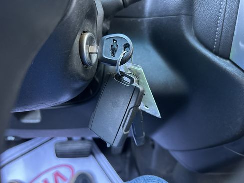 Used 2021 Chevrolet Silverado 1500 LT image 27