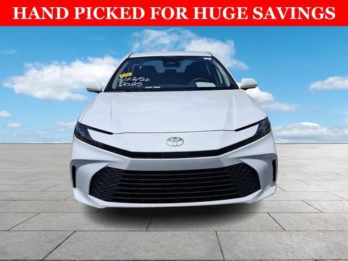 Used 2025 Toyota Camry LE w/ Convenience Package FWD image 3