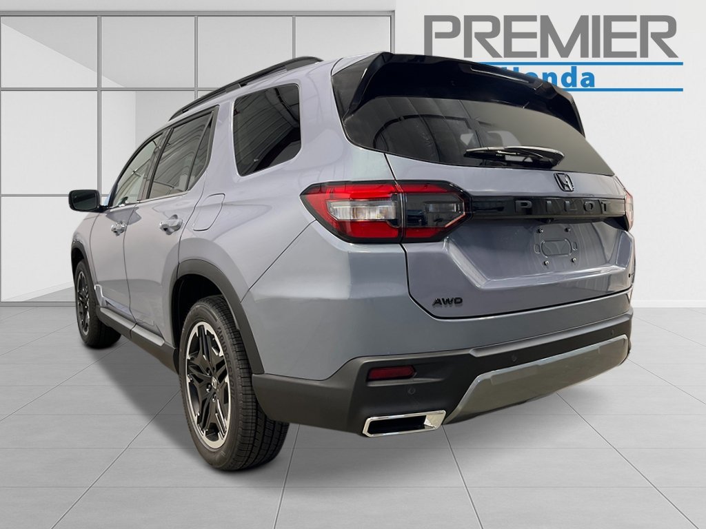 New 2026 Honda Pilot Touring image 3