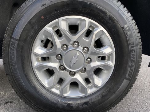 Used 2025 Chevrolet Silverado 2500 W/T w/ WT Convenience Package image 37