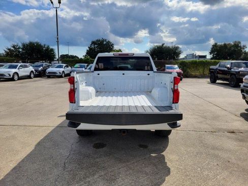 Used 2022 Chevrolet Silverado 1500 Custom w/ Safety Confidence Package image 7