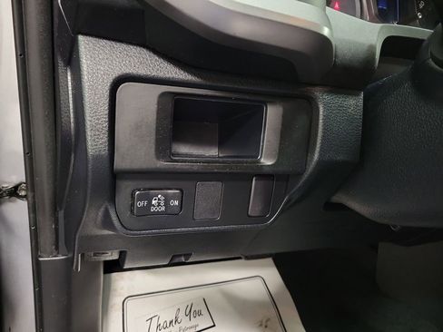 Used 2016 Toyota Tacoma SR5 image 20