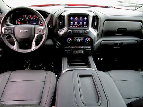 Used 2019 Chevrolet Silverado 1500 LT Trail Boss image 2