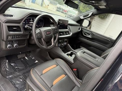 Used 2022 GMC Yukon AT4 image 2