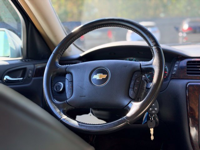 Used 2012 Chevrolet Impala LT FWD image 18