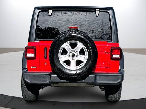 Used 2020 Jeep Wrangler Sport image 7