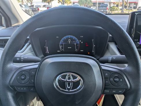 Used 2026 Toyota Corolla Cross L FWD image 25