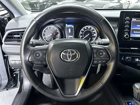 Used 2024 Toyota Camry SE FWD image 11