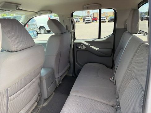 Used 2016 Nissan Frontier SV RWD image 15