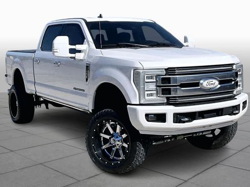 Used 2019 Ford F250 Limited image 3