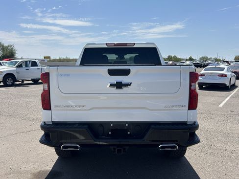 Used 2024 Chevrolet Silverado 1500 Custom Trail Boss AWD/4WD image 4