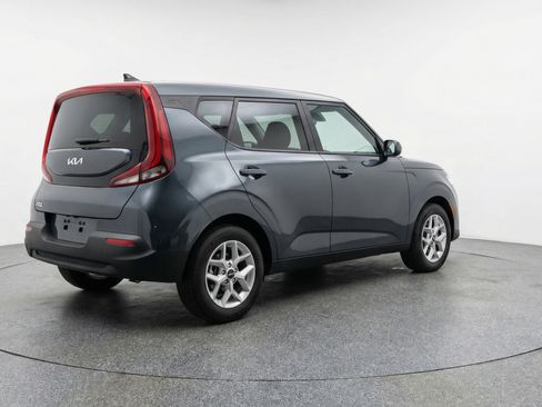 Used 2025 Kia Soul LX w/ LX Technology Package image 9