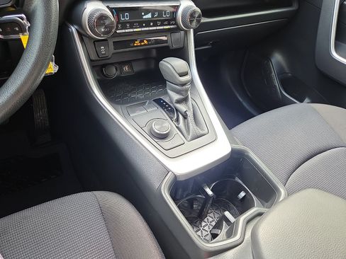 Used 2025 Toyota RAV4 LE AWD/4WD image 25