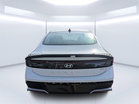 New 2025 Hyundai Sonata SEL image 4