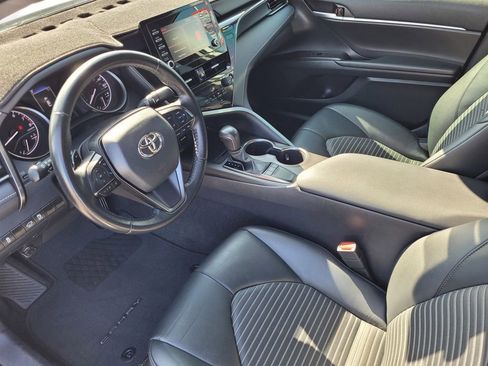 Used 2023 Toyota Camry SE FWD image 8