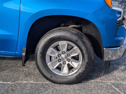 Used 2025 Chevrolet Silverado 1500 LT image 12