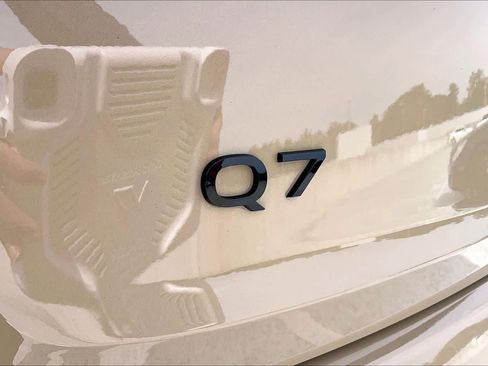 Used 2025 Audi Q7 2.0T Premium Plus w/ Premium Plus Package AWD/4WD image 30