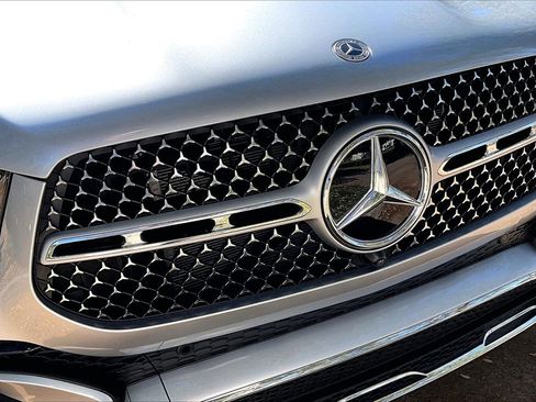 Used 2025 Mercedes-Benz GLE 350 4MATIC image 29